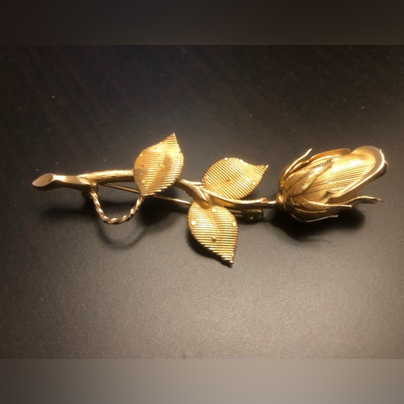 Jewelry - Vintage Rose Brooch - Costume Jewelry
